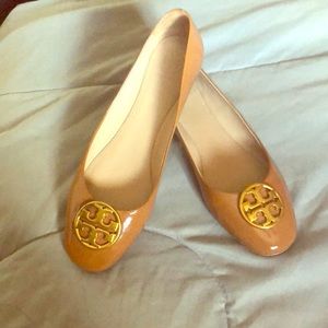 Size 7 , too small for me . I’m 7 1/2